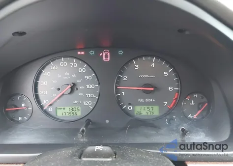 2002 Subaru Outback z USA, uszkodzony, nr VIN 4S3BH665026656559